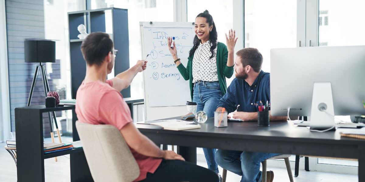 INNOVATION-LAB-SUCCESS-2 a group of asian office worker meeting